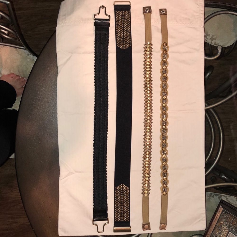 A Lot of 4 Elasticized Belts - Size S/M & M/L.